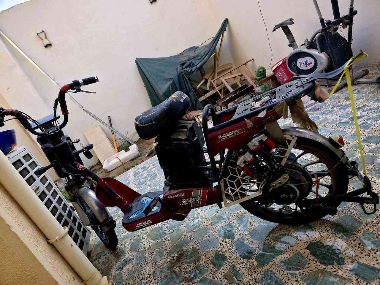 دراجه شحن للبيع
دراجه شحن للبيع 
السعر 100 الف فقط سعر نهائي بدون عمله
وياه شاحنه هديه
اربع بطاريات شغاله بس ضعيفه 
موضح بالفيديو 

عنوان الفلوجة خلف مستوصف الجولان 
***********
