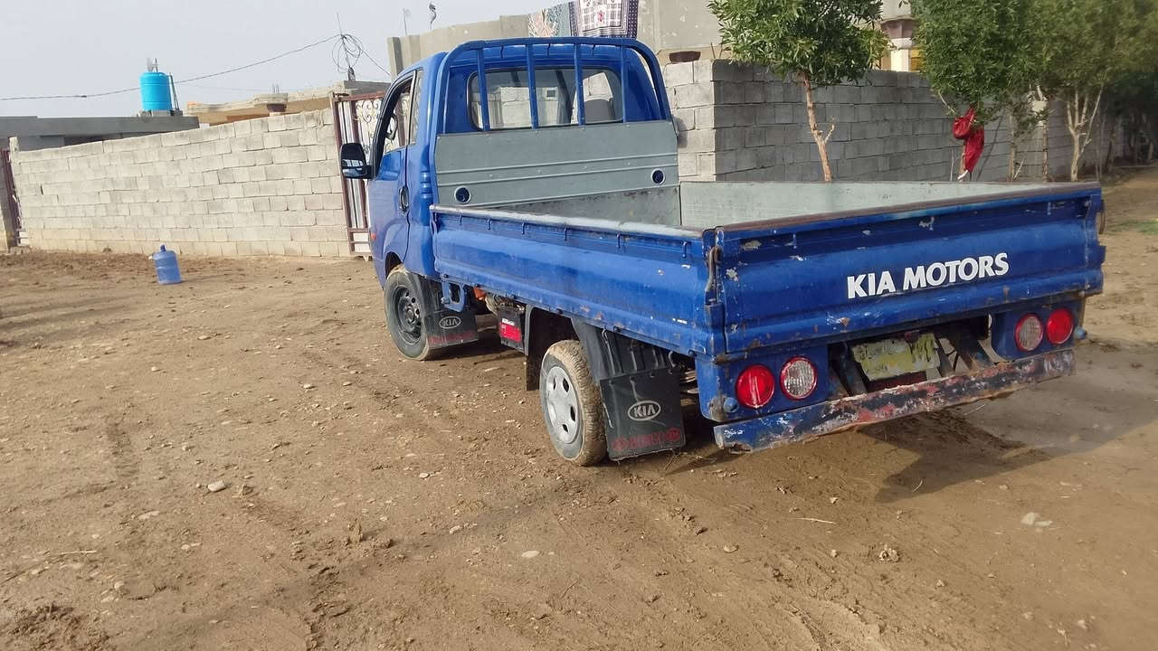 السلام عليكم كيه بنكو موديل 2006 رقم واسط سنويه 2030رقم نكليزي شرط تحويل سعر 80وبيه مجال بصيط ***********
