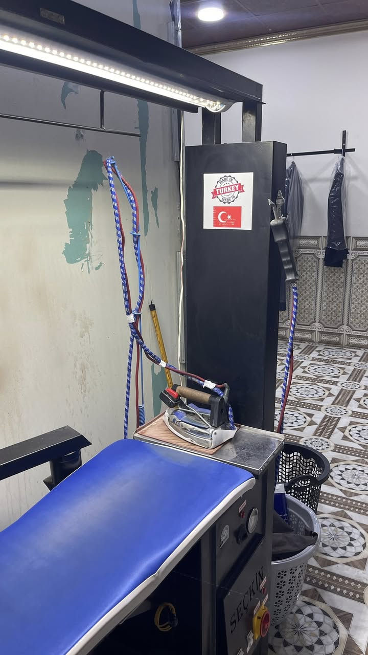 السلام عليكم
مكوى متكامل للبيع
يحتوي على (1) اوتي نورفا تركي حديث
ويحتوي على اوتي صناعه (alba)

ويحتوي على غساله اوتوماتيك حديثه حجم كبير نوعية الحافظ 
ويحتوي على غساله عادية حجم كبير 
يحتوي على مبردات كونفيره جديده عدد (2) 
ويحتوي على خزان ماء 
ويحتوي على ماطور ماء
مع التعاليك الي تنشد بلحايط 
مع ميز مكتب 
وميز عادي عرض مترين ونص ورتفاع متر
كل الأجهزة شغاله ونضيفه وشرط 
السعر مناسب جداً 
مكان المكوى صلاح الدين تكريت القادسية 
للاستفسار آكثر التواصل خاص


**إذا كنت صاحب هذا الإعلان وتريد حذفه لأي سبب، رجاءا أرسل رسالة إلى الدعم الفني**