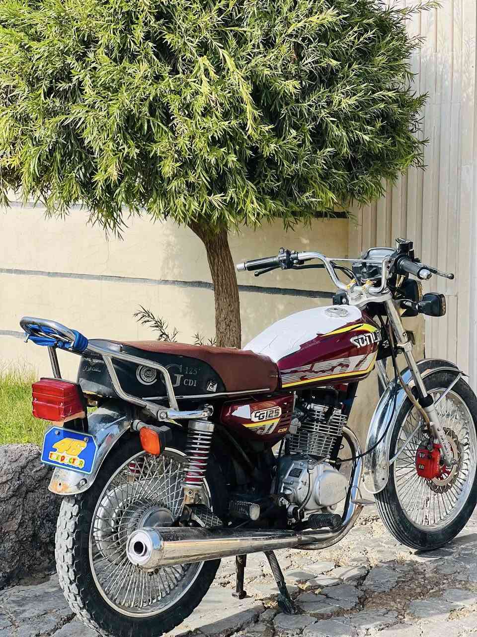 سلام عليكم تايكر موديل 23 للبيع اوراق كاملة نقصها فقط دشبول باقي كلة شغال ومكفول ومحدثة 24 هاي كدام عينك 
مكاني شهربان جسر عوني هـ *********** 
سعر 475 وبيها مجال شراي اتصل وادلل 
مو شراي لا تراسل ولتنطي سعر من يمك ؟
