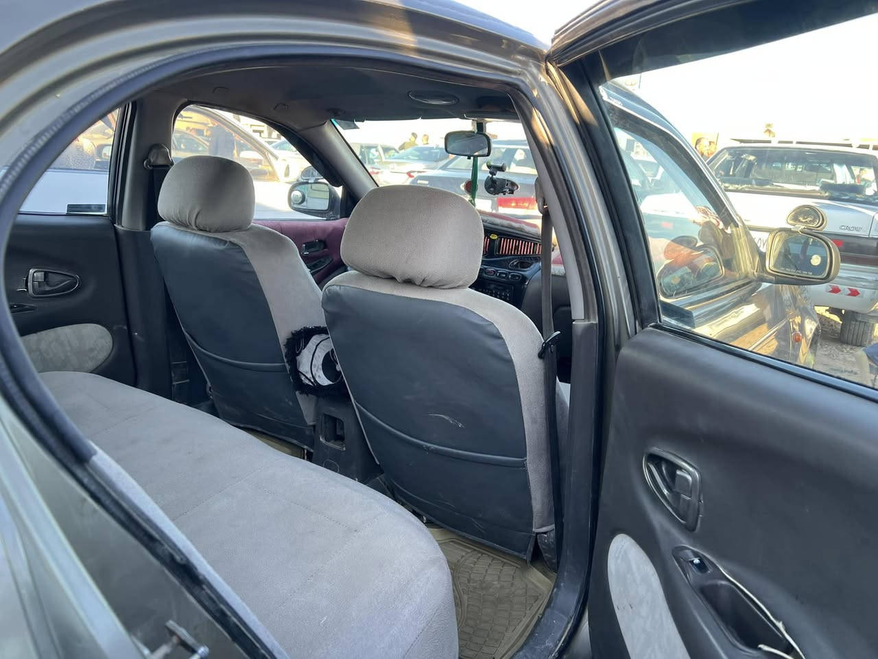 سلام عليكم 
دايو للبيع
موديل 1999 
كير ومحرك فكترا 16 شرط 
تواير وصدر جدد
السعر 45 
الرقم ***********
