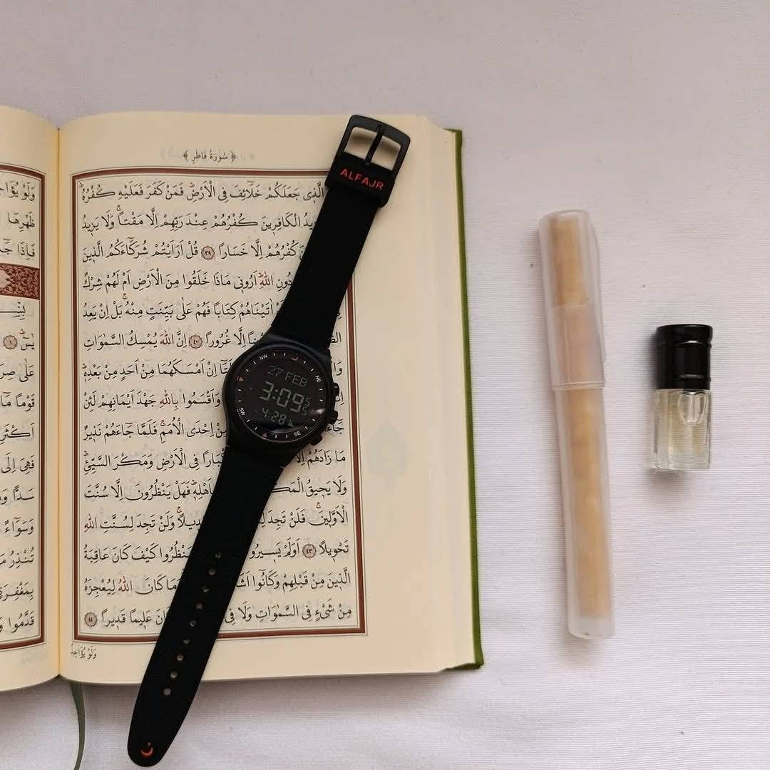 🔻 منبه جرص عند وقت الاذان 
🔻تحتوي على خاصية تحديد أوقات الأذان في جميع الدول في كافة أنحاء العالم.
🔻 تمكنك من كتابة اسمك داخل الساعة
🔻 معرفة عمر القمر
🔻 تتوافر بها خاصية تحديد الاتجاه الصحيح للقبلة.
🔻 تمكنك من متابعة قراءة القران الكريم.
🔻 مدمجة ببطارية تقوم بتخزين البرمجة.
🔻 تتيح التعرف على الوقت المتبقي على الإقامة.
🔻 مدمجة بخاصية تحديد وتوضيح أيام الأسبوع.
🔻 لا تقتصر على التقويم الهجري فقط، بل إظهار التقويم الميلادي أيضًا.
🔻 مضادة للماء ولا تتأثر بالأتربة والأمطار وتقلبات الطقس.
🔻 تتيح التشغيل باللغة الإنجليزية أو اللغة العربية
65الف شامل التوصیل


**إذا كنت صاحب هذا الإعلان وتريد حذفه لأي سبب، رجاءا أرسل رسالة إلى الدعم الفني**