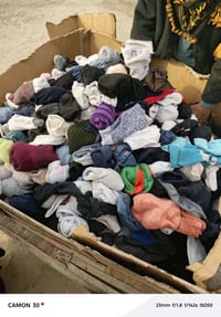 شارع السوداني • جوارب • صدقة