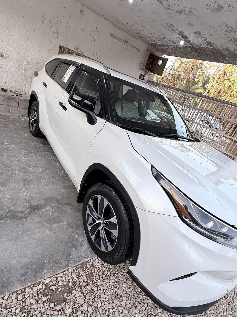 تويوتا هايلندر 2022 السياره فول مواصفات 
رقم اربيل الجديد مكينه 6   3.5
السياره ماشيه 91 الف و قابل للزيادة 
ضربتها دعاميه اماميه  
اللون ابيض 
فتحة سقف 
3 قطع تبريد 
دفع رباعي 
كشنات جلد كهربائيه
‏كشنات تدفئة 
رادارات أمامية 
نقطة عمياء 
وضعيات القياده 
ايكو ونومال وسبورت 
هندبريك بصمه 
اوتو هولد 
قياده بوضعيه ال SNOW الثلج
شحن وايرلس
نظام نزول منحدرات 
اوتو ستارت 
بصمه تشغيل وبصمة ابواب
صندوك كهرباء

رقم صاحب سيارة  ***********
