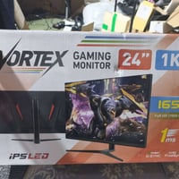 شاشات ثنين الي بالكارتون مكتوب تفاصيلها عليها والثانيه الي بلا كارتون ...