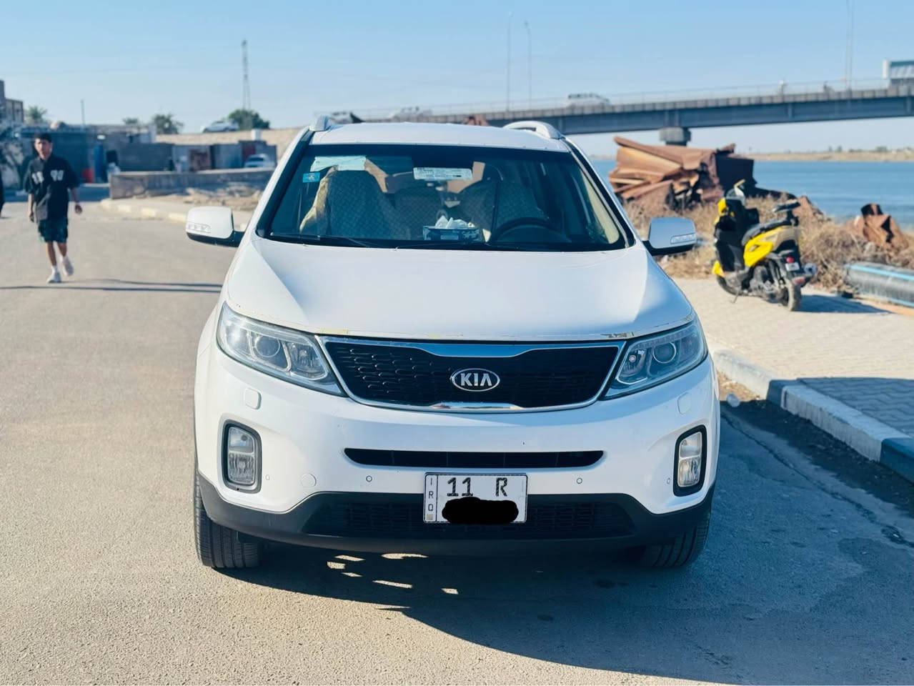 سورنتو 2015 خليجي 6 سلندر 
رقم بغداد بآسمي مشروع وطني 
ماشية 87 الف 
بصمة 
تحكم ستيرن 
بصمة دخول ابواب 
كشن السائق كهربائي 
السيارة مكفولة ما عدا بارد اربع اصابع بالجاملغ الخلفي بدون صبغ 
السعر المطلوب 195 
مكان السيارة البصرة 
*********** Singapore
