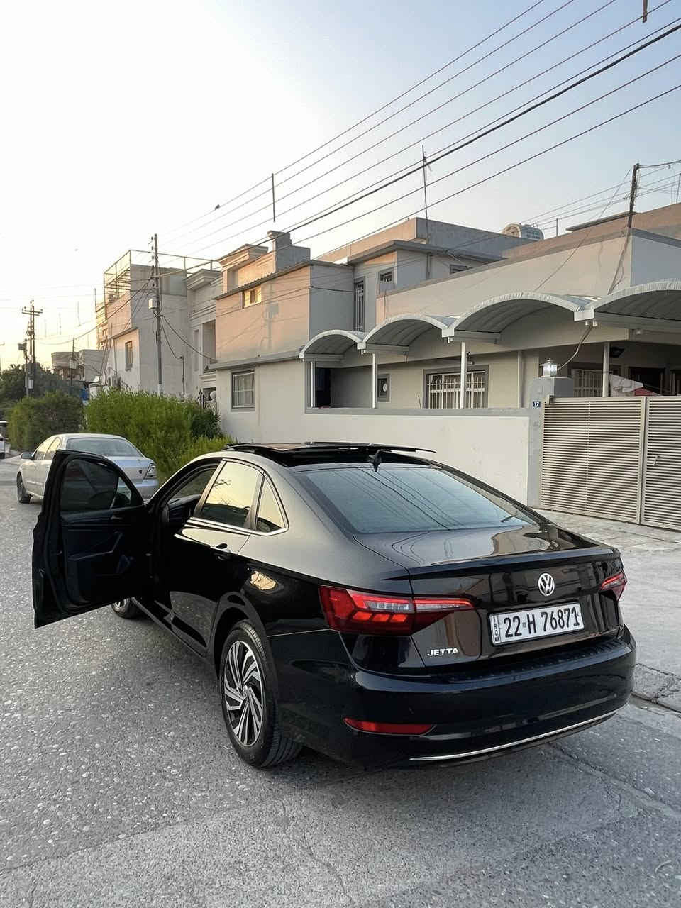 Jetta sel 2020
جیتە فول فول مواسەفات کوشین گەرم کوشینی دواوەش گەرم کوشین جلد شاشە ئەلیکترۆنی ناو ٣٢ رەنگ بەسمە شەخال رادار دواوە تەنیشت پێش پێشوو پشت کەپس رادێتە بوابە لایتەکانی بەردی گزۆز بیلادین هەموو رەقەموو سەنەوی هەموو نوێیە شوختو قۆپی نیە بئ ئیرباگ ٢ پارچەی هەیە جاملخی پشتی و دەرکەی  سبوخە ناودەرکەی سبوخە بنەکەی سەیارەکە هیچ مەسروفی نیە سەحری ١٦٧$مەحەمەلە ***********
