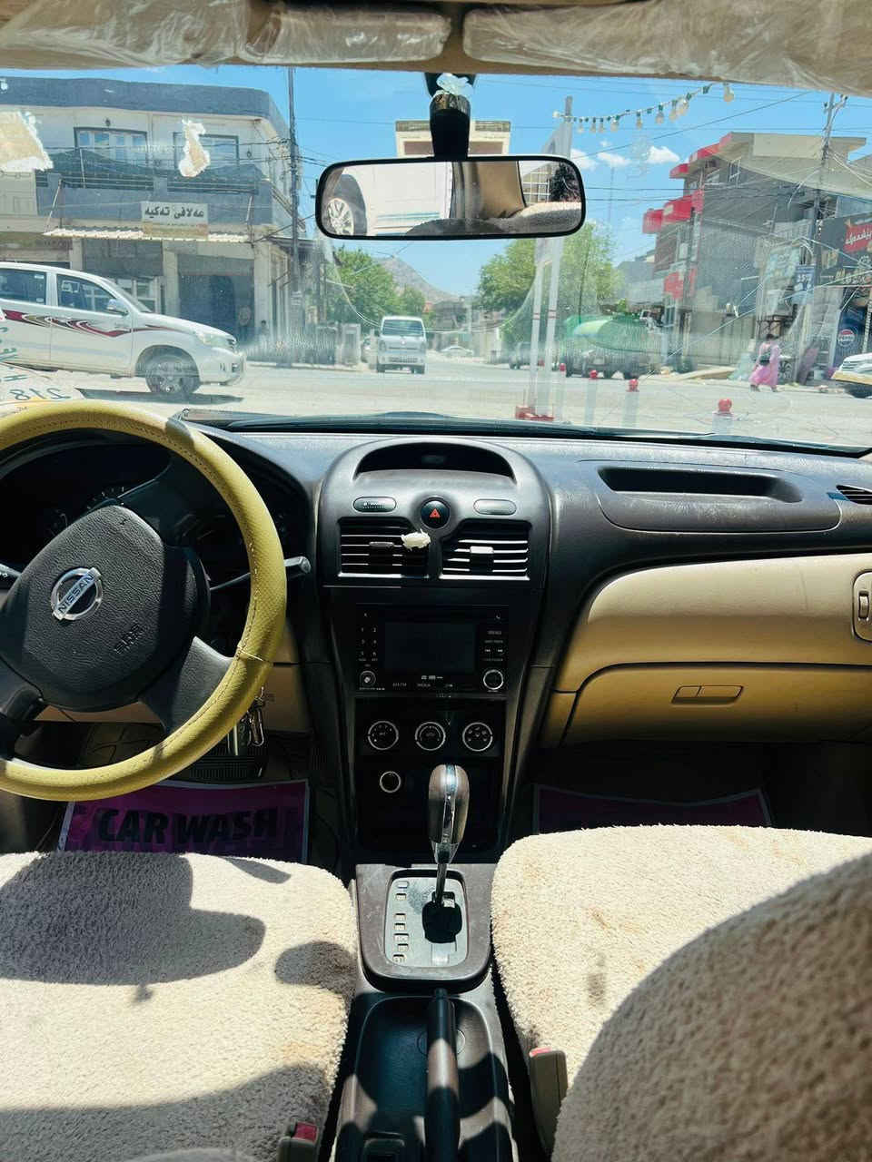 نیسان سەنی 2009 سەدەف
سەیارەکە هی دەس خۆمانە هی مەعرەز نیە 
گێڕ و مەکینەی بەشەرت یەک چرکەی تیا نیە 
گێڕ ئۆتۆماتیک
دوو پارچەی هەیە بێ ناوگرتن چاملغی پێشەوەی 
هەر چوار تایەی تازە 15گۆڕیومە 
کارەبایەتی بەشەرت 
سەنەوی تا 2031
سەیارەکە بەناو خۆمانەوە یە 

***********
*********** شمشمل, السليمانية
