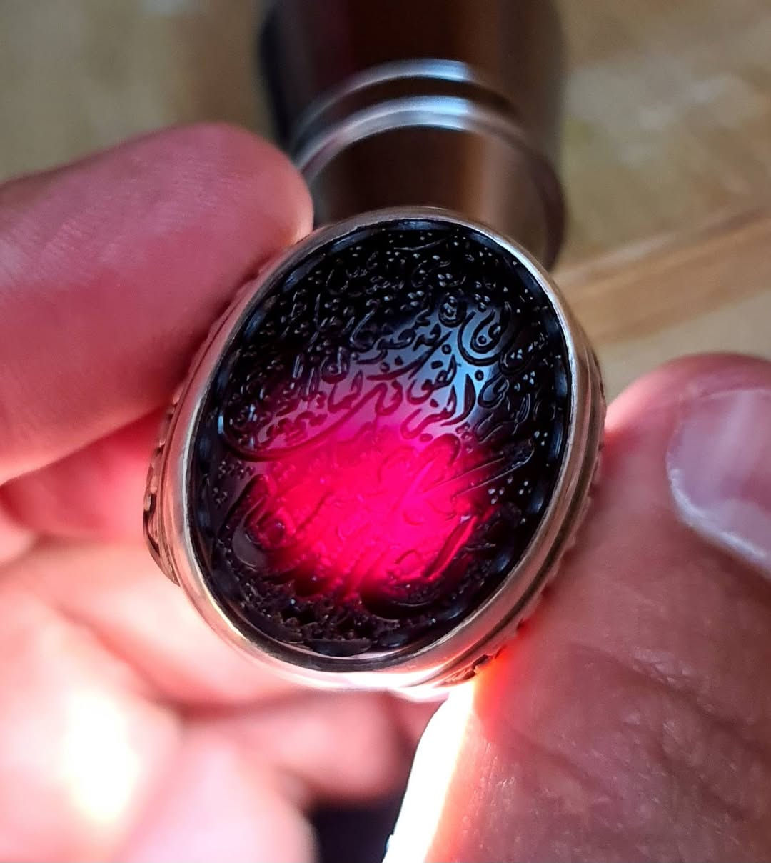 شفة العبد يماني تحفة فنية صياغة (صادق الطائي)
حجم راهي(وَإِن يَكَادُ الَّذِينَ كَفَرُوا لَيُزْلِقُونَكَ بِأَبْصَارِهِمْ لَمَّا سَمِعُوا الذِّكْرَ وَيَقُولُونَ إِنَّهُ لَمَجْنُونٌ وَمَا هُوَ إِلَّا ذِكْرٌ لِّلْعَالَمِينَ).
خط اعترافي جميل


**إذا كنت صاحب هذا الإعلان وتريد حذفه لأي سبب، رجاءا أرسل رسالة إلى الدعم الفني**