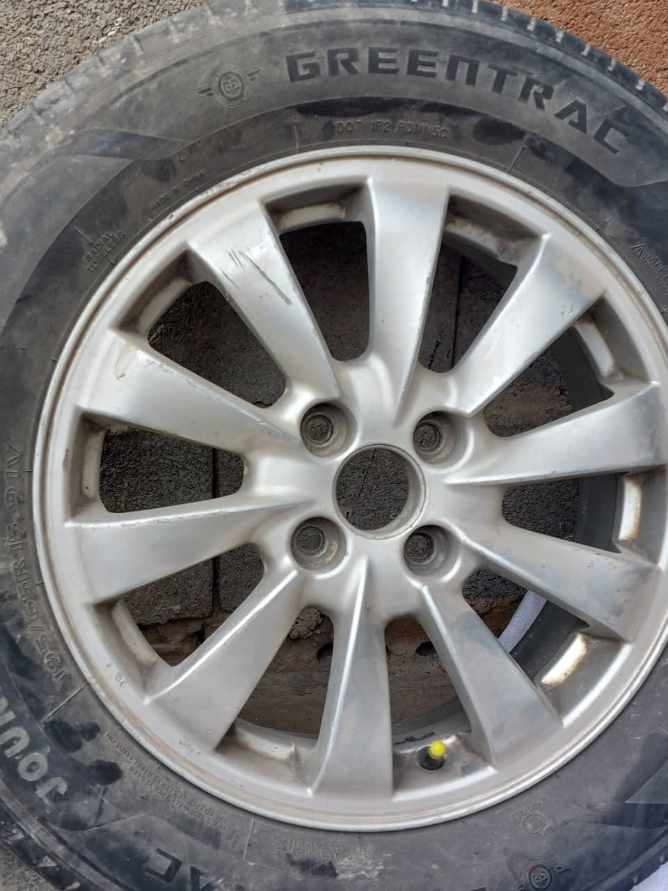 السلام عليكم  تخم تاير او ويل كب بي وايدي  السعر ١٢٥ ألف العنوان الشعب رقم***********
