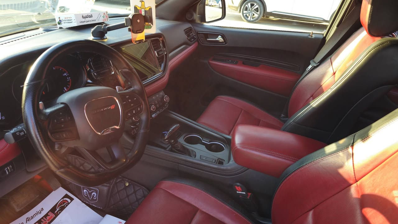 دورنكو 2021 كلين تايتل كفاله عامه من كلشي 
بيع فقط رجا

رقم السيارة : مرقم شمالي بسمي 

موقع السيارة : البصره الحكيميه 

نوع السيارة : دوج دورنكو 

موديل السيارة : 2021

المسافة المقطوعة: 45 الف  

محرك RT 5.7

مقاعد جلد احمر وسود بلادي

مواصفات:

فول فول مواصفات عده الفتحه فقط

بصمة تشغيل 

بصمة ابواب 

كشنات جلد كهربائي 

كشنات خزن وضعيات 

كشنات تدفئة وتبريد 

كشنات خلفية تدفئة 

تدفئة ستيرن 

ستيرن كهربائي 

شفتات ستيرن 

رادار امامي 

رادار خروج عن المسار 

رادار نقطة عمياء 

رادار خلفي 

زر فول ويل 

وضعيات قيادة (eco) (sport) 

مقاعد VIP 

شاحن وايرلس 

دفع رباعي 4*4

صندوك كهربائي 

تشغيل عن بعد 

تبريد 3 قطع 

شاشة كبيرة 

نظام سحب مقطوره

نظام ملاحة خرائط 

مانع انزلاق 

حساسات خلفية أمامية 

لايت زينون LED

مدخل AUX

اوتو ستوب توقف ذاتي 

 

ملاحظات: السيارة مكفولة جديدة ما شاء الله عليها بالعآفية على يآخذهآ ويرزق الجميع بوحدة نفسها 🤲

السعر 325  

للأستفسار 

***********
