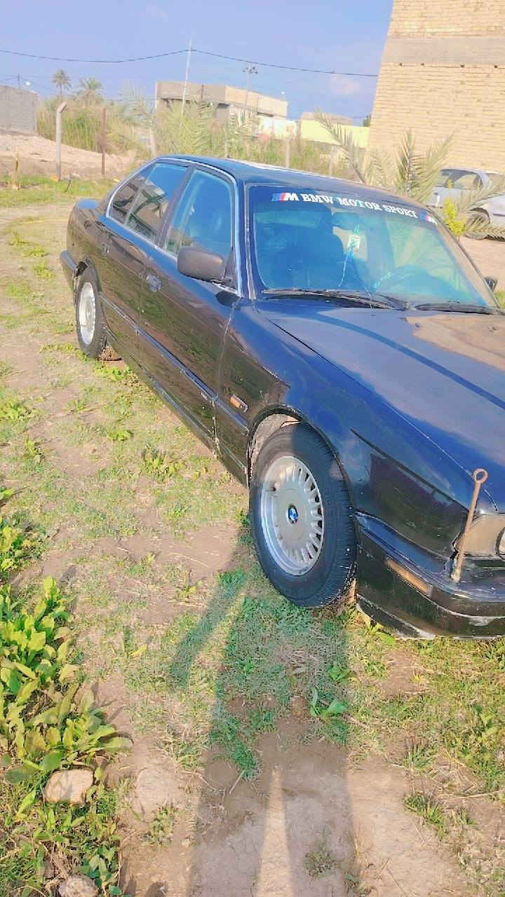 السلام عليكم بي ام موديل ٩٢ السياره احله من الصور داخل اسود محرك وكير ففتي مال راس الثور معدل خير من الله يعني انسه العطل  بيع او مراوس حسب القناعه رقم انكليزي وكاله بسمي تريد بيع او وكاله تخم تاير جديد حداديه بس شموع تريد مكان السياره كربلاء طويريج السعر المطلوب ٥٠ وبيها مجال


**إذا كنت صاحب هذا الإعلان وتريد حذفه لأي سبب، رجاءا أرسل رسالة إلى الدعم الفني**