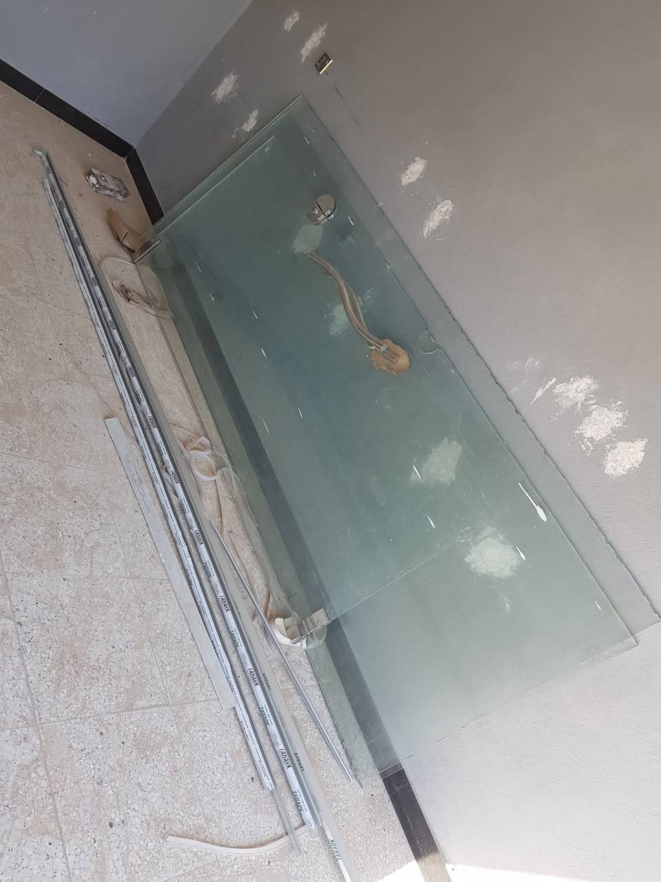 جام خانه 10 ملم للبيع
ارتفاع  3 متر 
عرض 3 متر 
سعر ب 350 وبيه مجال 
جام جاهز  بس تجي تنقله وتشد 
مكاني ديوانيه


**إذا كنت صاحب هذا الإعلان وتريد حذفه لأي سبب، رجاءا أرسل رسالة إلى الدعم الفني**