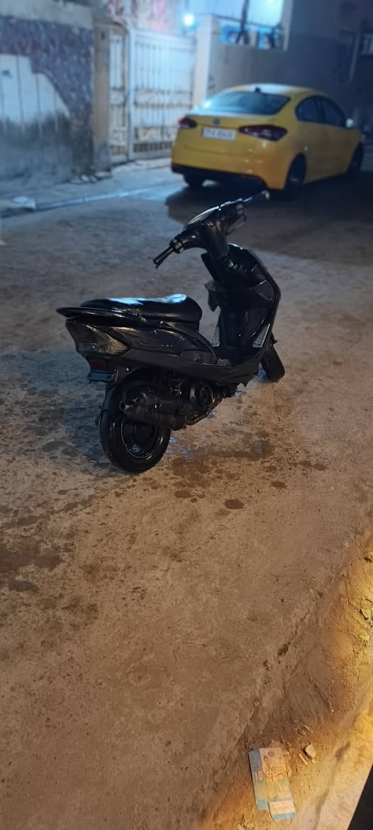 السلام عليكم ماكس عدلة مكينه 50بلاديه مفتوحه فقط ولفات وين متريد تفحص افحص دراجه كامله سلف وهندر نكرة باي وقت يعجبك السعر 550وبيها مجال لشراي


**إذا كنت صاحب هذا الإعلان وتريد حذفه لأي سبب، رجاءا أرسل رسالة إلى الدعم الفني**