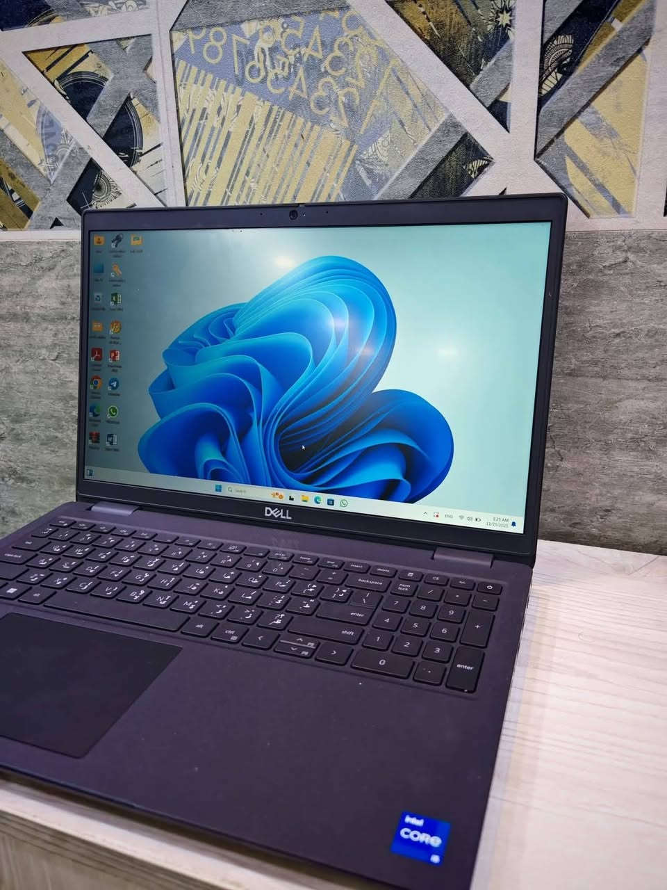 DELL 3520  Ci5جيل الحادي عشر سلم حجم شاشة كبير 15.6 
 السعر ثابت 340 الف مع التوصيل المجاني والحقيبة 
.
مناسب للدراسة والبرامج المكتبية والطباعة والتصفح  نظافة عاليه جدا شرط اخو الجديد وعل الفحص 
……………………
 المعالج Core i5-11th G7 
 ذاكرة الوصول العشوائي (الرام) 8GB 
 التخزين( الهارد) SSD 256GB 
 مقاس شاشة 15.6  
 منفذ HDMI & TYPE C 
 كيبورد  عربي انكليزي
الرام و الهارد قابل للتطوير 
…………………………………


**إذا كنت صاحب هذا الإعلان وتريد حذفه لأي سبب، رجاءا أرسل رسالة إلى الدعم الفني**