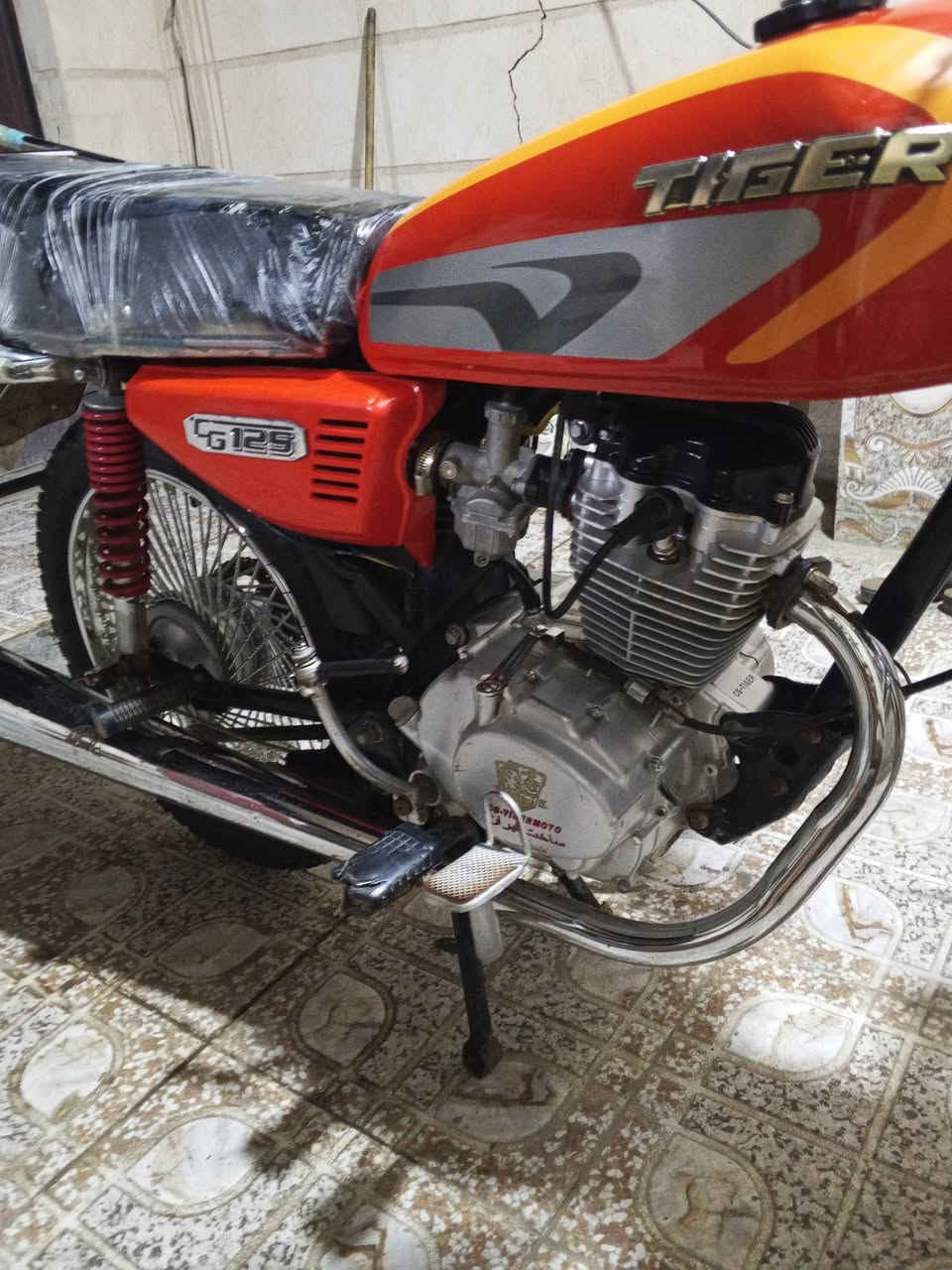 دراجة تايكر 4 كير موديل 23 الدراجة محرك خير من الله ضفيره جديده اشاير بكلايتات جدد زوج تايرات جدد المكان بغداد يم علوت الرشيد السعر 400 .    ***********
