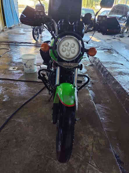 دايوان موديل 2023 مرقمه بغداد ب اسمي  و شرط تحويل بي مكان يعجبك الدراجه ماشيه 24 الف 
محرك مكفول الدراجه نضيفه و تجي تفحص بعينك نواقصها فقط تايرات ثنين و اطلع للشغل الدراجه مشتغله دلفري 3 اسابيع ويه بلي فود
نضافه 100% 

سعرها مناسب / 2.600 وبيها مجال 
للستفسار / ***********

(((ملاحضه))) الصندوك + الجنط مو وياها واذا انت تريد تشتريهن سعرهن وحد ♥️
