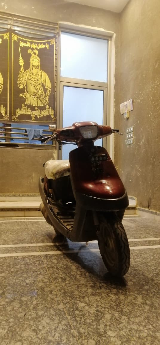 السلام عليكم دراجه بتره للبيع مفتوحه عوزه ترسبات بسيطه 
شغاله كهربائيات شغاله السعر 170 وبيه مجال مكان حي اور ناصريه ***********
