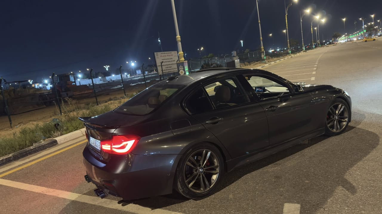 سياره كير محرك مكيانك كهربائيات دواخل  جديد وحاله جيده
محركها مرغوب جدا نفس الي يجي بل حديث B46  تيربو 2000 
((((بيها حالوب خفيف ومنزل من سعرها الحالوب تكدر تغلفهن ومايبين ابد واصلن هوه مو قوي ما مبين حته بل صور))))
حادثها خفيف بدون دواخل 
ماشيه 110 
عليها اضافات وكت M3 كامل داعميات ودركه واضافات لزيادة هورس بور HP بلكات مجاوب وفيت بم كله ريسنك
موصفاتها معروفه فول
مري جانبي شفط واشاير بل مري
فتحه بصمه ترحيب كشن تدفئه
 قطعتين تبريد كامره حساسات 360 
و رادرات جوانب شاشه جبيره
 كشنات كله كهرباء اناره ذكيه
 نضام حمايه واشياء غيرهم ماتذكرهم لان صراحه السياره هواي بيها
 
مسجات فقط مال لايت امامي
 
مابيها اي نقوصات السياره
هزه وسنويه جديده
***********
135 بيه مجال بسيط
