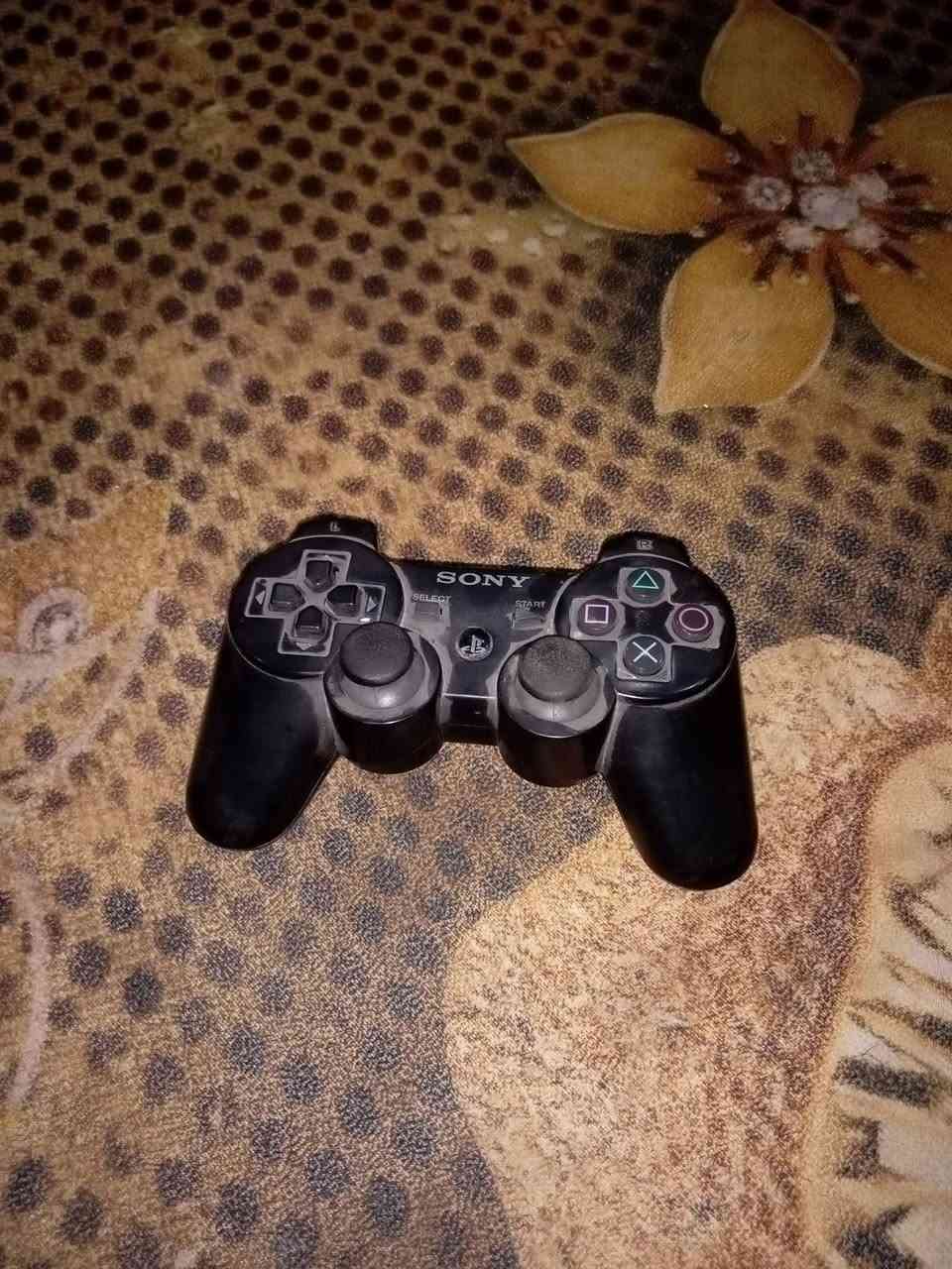 من رخصة الادمن اقراص نظافة فول ويدة بلي٣ جديدة ويوبي اس اخو جديد قيم وأخذ ***********
