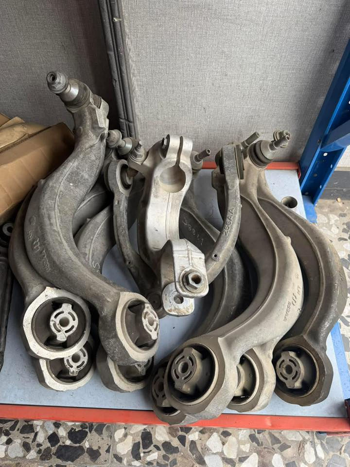 جديـــــــــــــــــــدنـــــــــــــــــــــــــــــــــــا⚫️💯⚪️
اهلا بكم في المجمع الامريكي 🚘🏎🚙🚗
احبتي يتوفر مواد جيب 
شكل جديد وشكل قديم من 2011/2024 
يوجد خدمة توصيل داخل بغداد و المحافظات كافة .
للاستفسار الاتصال على رقم الهاتف 
☎️☎️📞📞***********
☎️☎️📞📞***********
شارع مطار المثنى قرب حلويات الخاصكي 
ابو بعد جسر جديد شالجيه مجمع الامريكي 
يفتح المجمع الساعة 8 صباحا ولغاية الساعة 5 مساء
