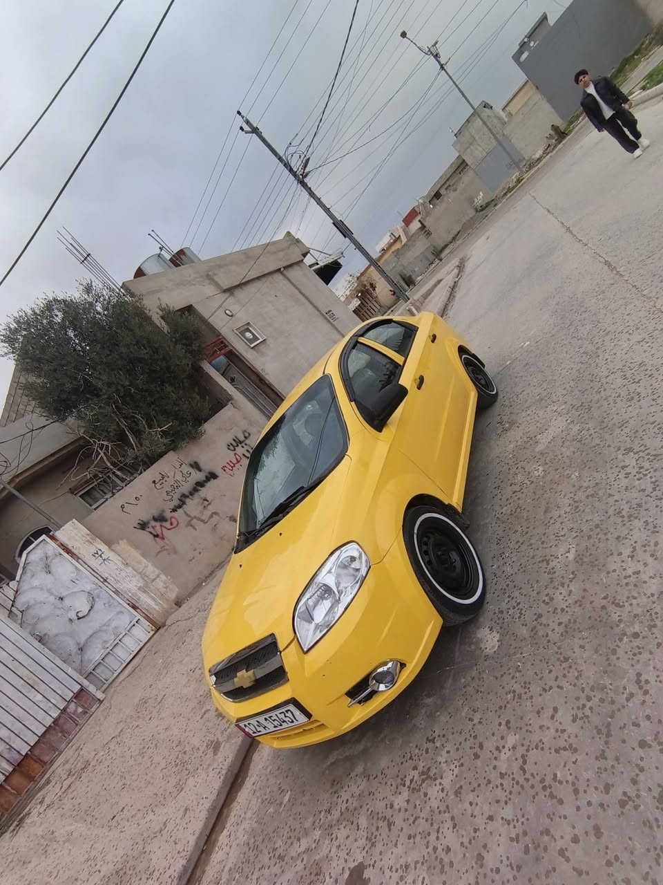 سلام وعليكم شباب افيو موديل 2009 داخل لونين  محرك كير شرط بدون ضرر رقم نينوى انكليزي هيئه وغرامات صفر السياره بعد احله من الصور كاربون بانزين بيها تبريد تدفئه كلو شغال السعر 58 و بيها مجال للطيبين الاستفسار اكثر عل رقم ***********
