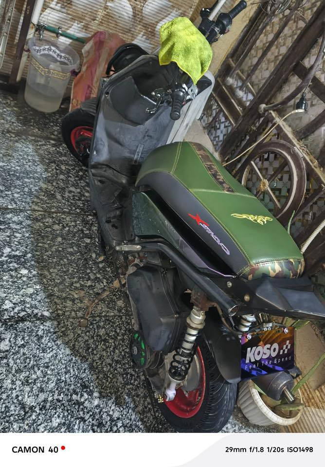 السلام عليكم 🫡
دراجه سكنس جبلي دراجه حلوه لعابه صارلي ماخذها من الضلال 11يوم هيج للبيع الدراجه بيها تزويد بصيط كله اصلي العنوان بغداد الجديده 
للستفسار ***********
