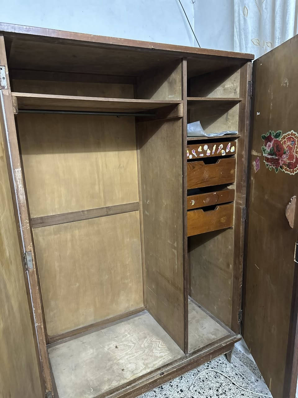 � للبيع كندور خشب ثقيل 🪵
كندور خشب ثقيل وقوي جدًا، جودة عالية وتحمل ممتاز �


**إذا كنت صاحب هذا الإعلان وتريد حذفه لأي سبب، رجاءا أرسل رسالة إلى الدعم الفني**