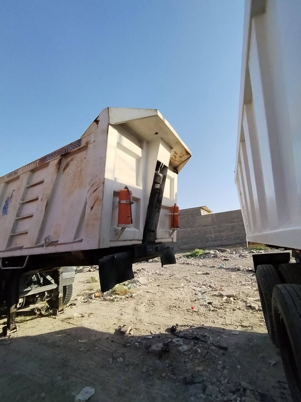 عربانه البيع حداديه تخم تاير شريط رتفاع 60 وطابوكات شغل جناي دناكير  اربعتهن 16عربانه صفاح وكاعيه جدد  كهربايات كله شغال رقم الاستفسار *********** /
***********/.
