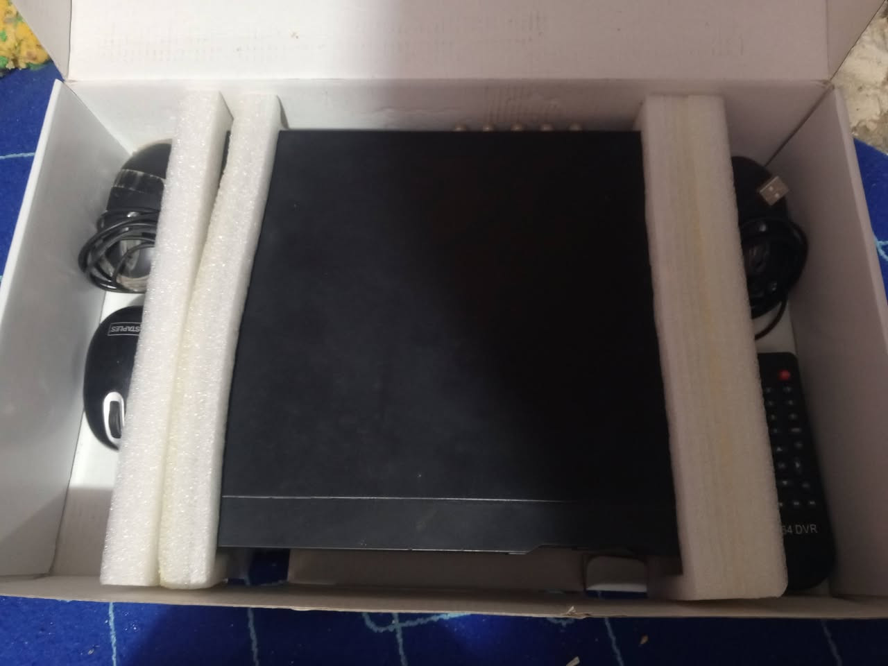 سلام عليكم سستم كامل 8 كاميرات  للبيع مكاني ناصريه مركز سعر 150 
تواصل رقمي الخاص ***********
