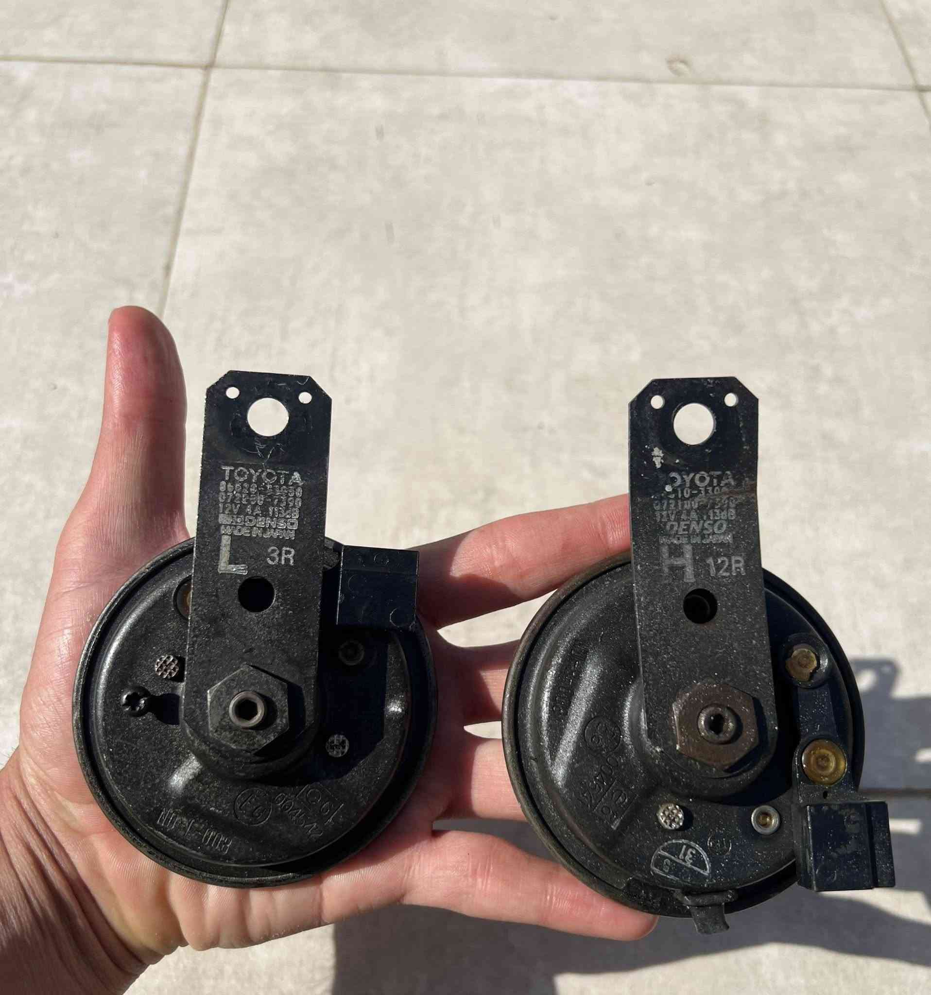 للبيع هورنات سيدان 🚘 
فيشة حمرة 
فيشة سوده 
هورنات جدد وشرط الفحص 
***********
ناصرية مركز 
توصيل موجود 🚖
