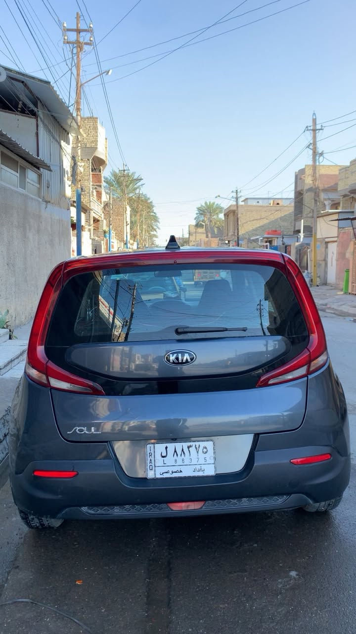 سلام عليكم 
كيا صول 2020 امريكي 
ماشيه 71 
صور الحادث بالمنشور 
العنوان مدينه الصدر الاورفلي 
السعر / 130 
مكلف بالنشر رقم صاحب السياره 

***********
