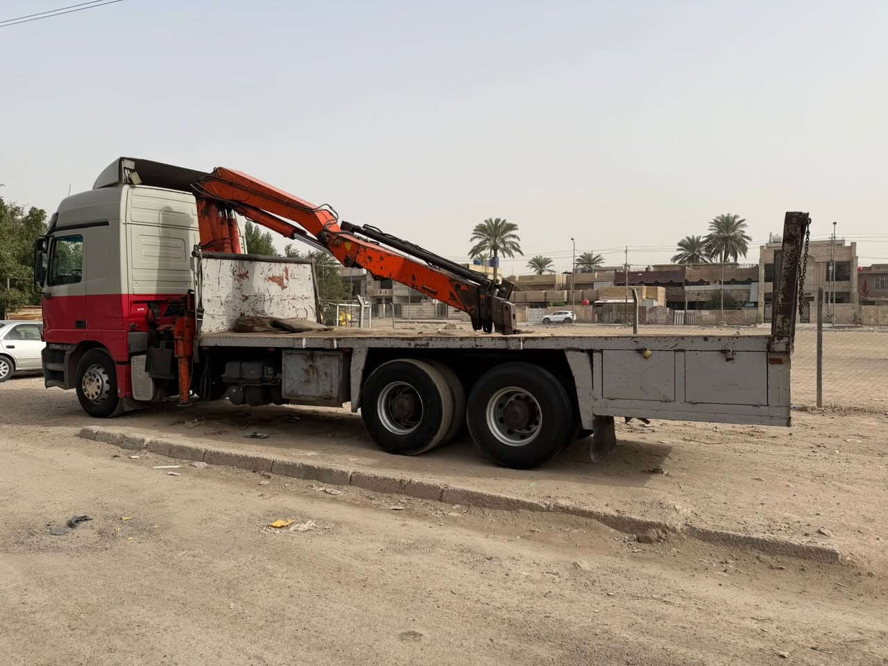 سلام عليكم 
اكتروز شمعة كرين للبيع
موديل 2001
كرين هياب 10طن
رقم كوت 
مكان بغداد
***********
