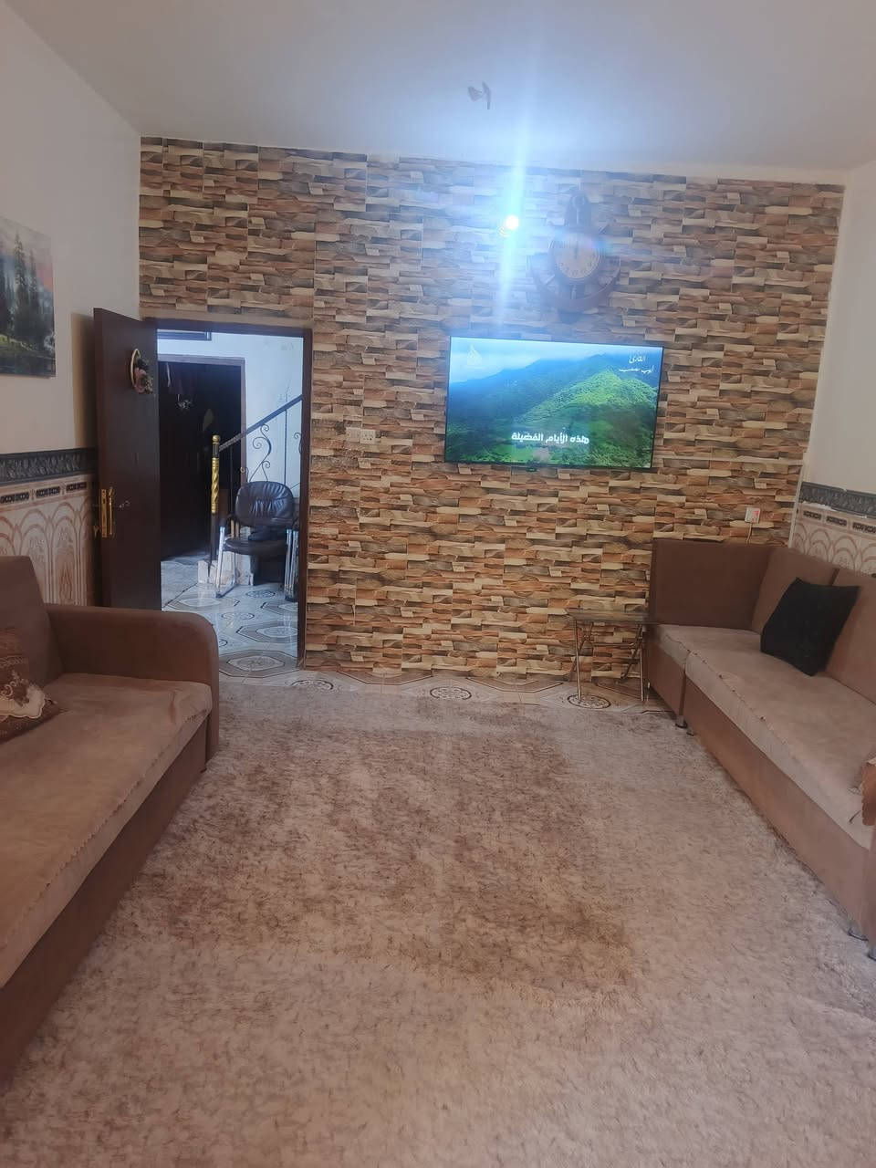 السلام عليكم بيت للبيع الخالص حي العصري قريب مدرسه خوله بنت الازور وقريب مولد وسام 
زراعي 25  مساحته 300 يحتوي على ثلاث غرف نوم 4×5 استقبال4×6 مطبخ 4×5
صاله صحيات طرمه وكراج ياخذ سيارتين بناء 2015 بيت مرتب 
عارضي ب 75 اي استفسار او تفاصيل فيديو او صور متواجدين خاص


**إذا كنت صاحب هذا الإعلان وتريد حذفه لأي سبب، رجاءا أرسل رسالة إلى الدعم الفني**