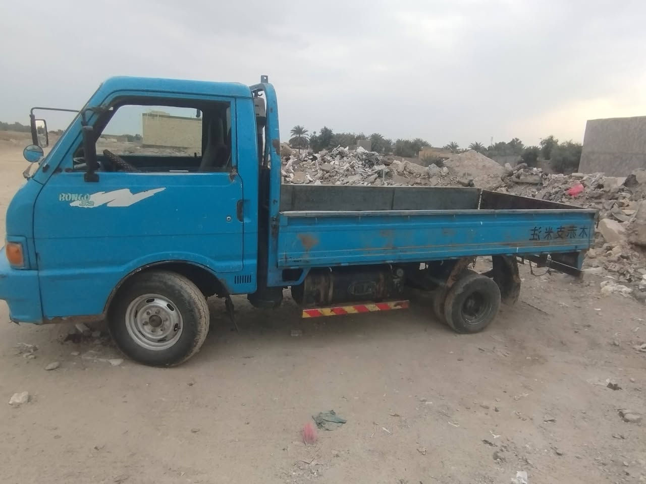 السلام عليكم كياحمل بنكو 95بلاديه حلو كيراكسن محرك بي خيط بخار  رقم بغداد انكليزي تحويل مباشر
مكان السياره بغداد  رقم *********** سعر 44وبيها مجال
