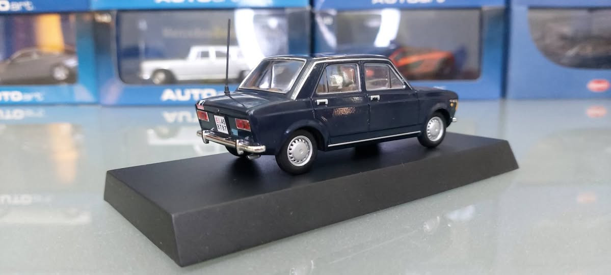 FIAT 128  1/43
Messenger only


**إذا كنت صاحب هذا الإعلان وتريد حذفه لأي سبب، رجاءا أرسل رسالة إلى الدعم الفني**