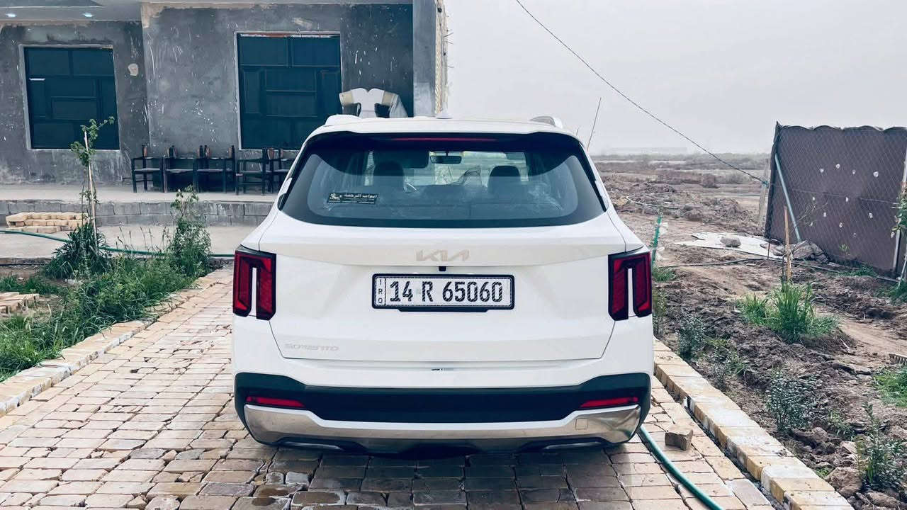 كيا سورنتو موديل ٢٠٢٥ خليجي ٦ سلندر مرقم بصرة كفاله من الزلغ ماشي ١٠ الف بعدها بضمان الشركة الدولية ويل ٢٠ قماره حديد بعدها بكتلوكات الشركة بالنايلون 
مكانها قلعة سكر سعرها ٣٢٥ وبيها مجال الرقم ***********
