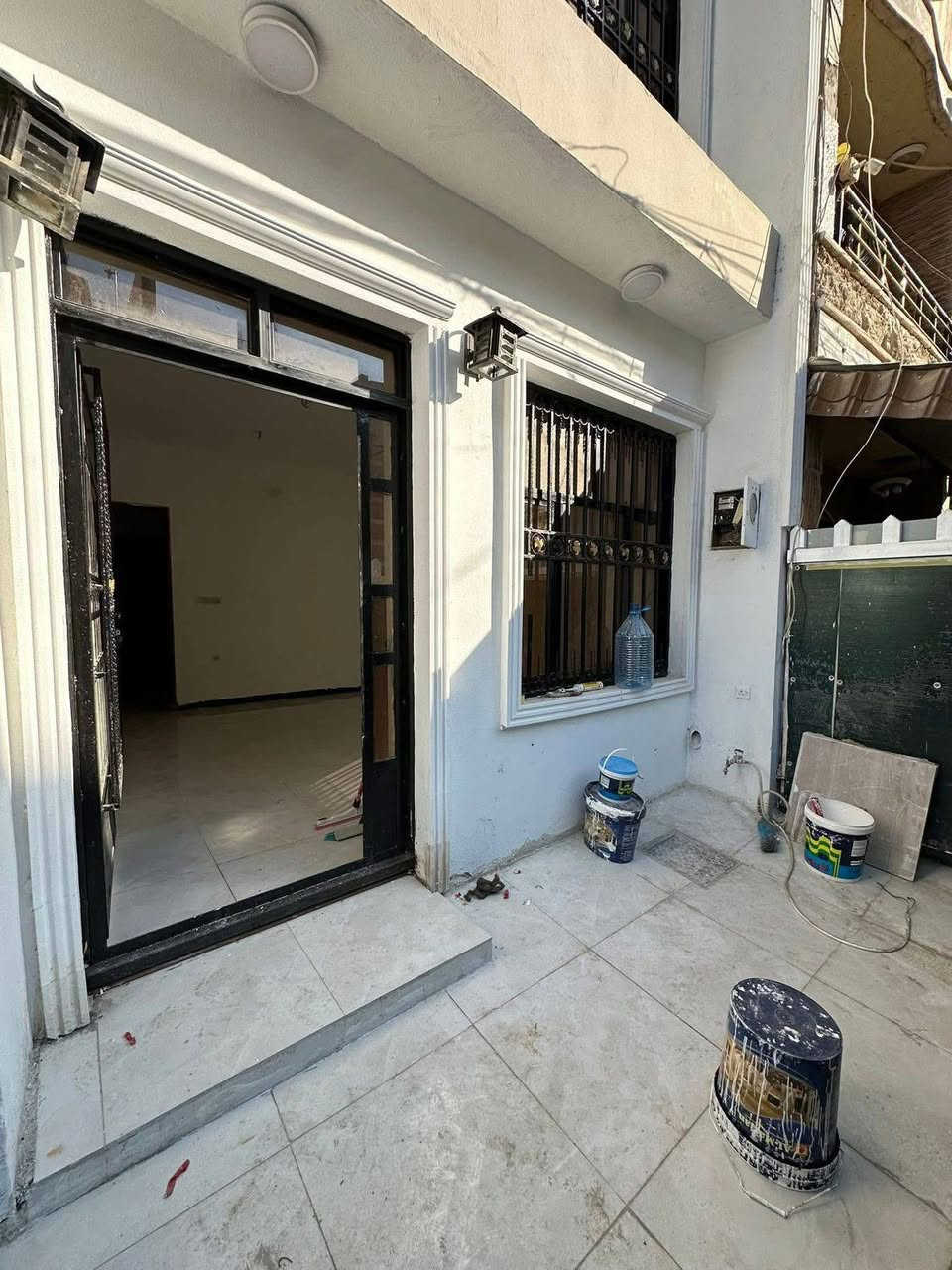 للبيع في #السيديه
حصرآ لدى شركتنا ✔️

🏡 مشتمل للبيع – موقع مميز جدًا ✅

📍 الموقع: بغداد – السيدية – مربع الضباط

📏 المساحة الرسمية: 50م
📐 الواجهة: 4 م

⸻

🔹 المحتويات:
• 2 غرف نوم
• صالة
• مطبخ
• خدمات

______________________________________

للأستفسار اكثر تفضلو بزياره مكتب الطائي للعقار 💎

السيديه شارع المركز عماره شركه السراب للمطابخ ✔️

او الأستفسار ع الارقام ادناه 📞↘️↘️ (متوفر واتساب )📌🔛
***********
