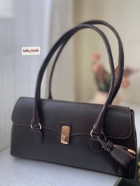 مني توت • صنع يدوي • فخامة