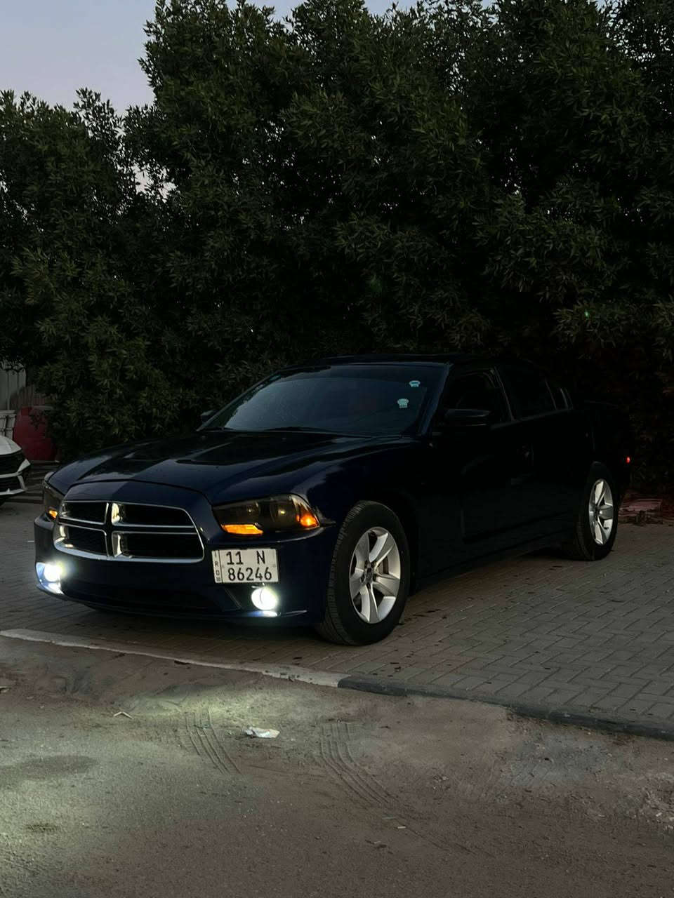 السلام عليكم ورحمة الله وبركاته من رخصة الادمن سيارة دوج جارجر موديل ١٣وارد كندي حادثهة جدا بسيط البنيد فقط والباقي كلة مكفول لا شاصي ولا لغد السيارة بيهة صبغ إثر  جراد قمارة وقبق الجنطة البنيد مبدل الجاملغ الامامي الايسر امبدل  محرك  كير كهربائيات تبريد قطعتين ثلج كشن كهربائي فتحة بالسقف بصمة السيارة ماشية ٢٤٠الف رقم بغداد انكليزي سنوية جديدة وهمزة جديدة تحويل ملكية بأي وقت السعر ١٤٢ورقة وبي مجال او المراوس مكان السيارة بالبصرة للإستفسار الاتصال على الرقم *********** البصرة, العراق
