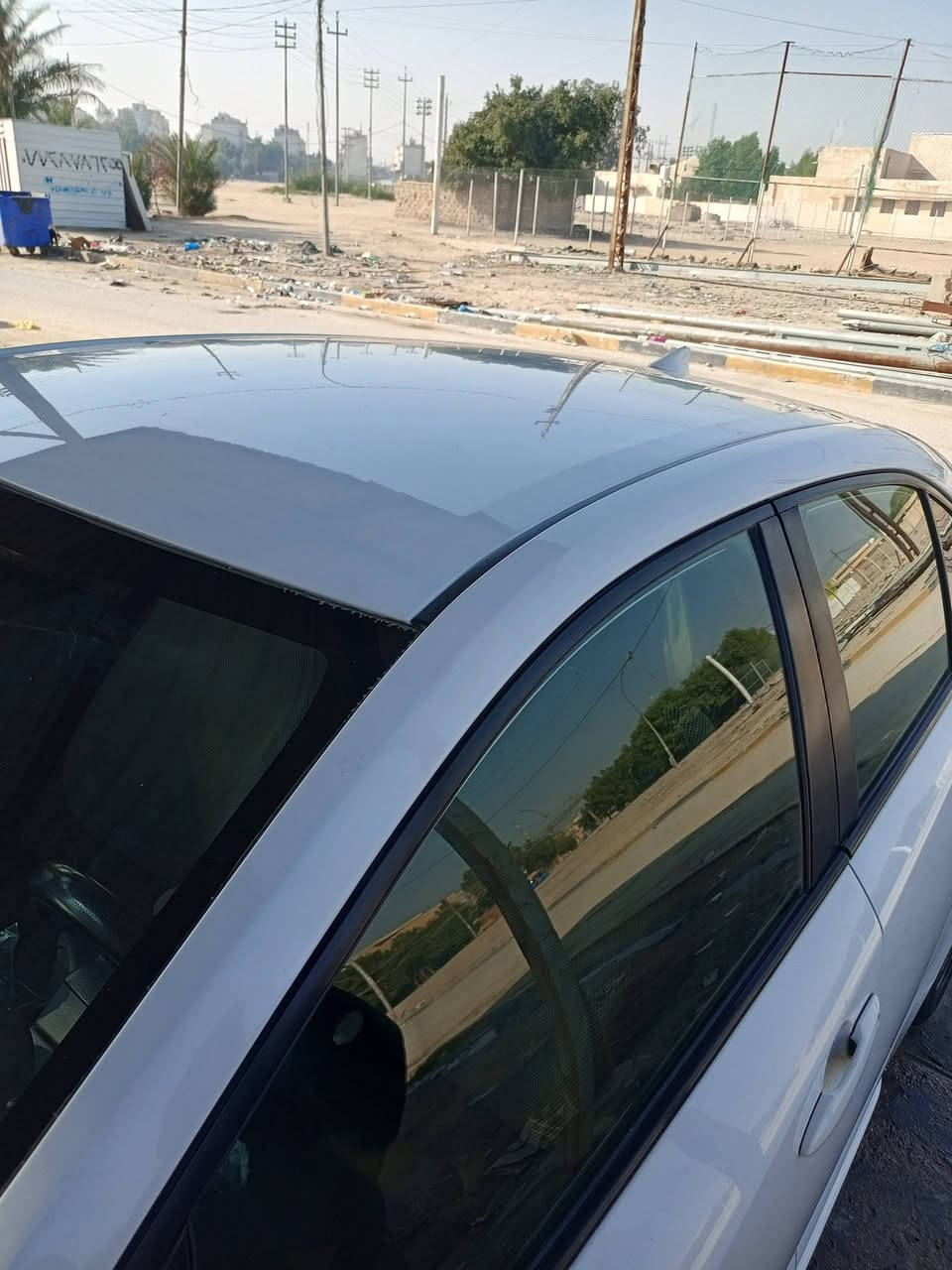 سلام عليكم كورلا للبيع رقم تلفون *********** حادث السيارة جاملغ وباب اليمن ولبنيد شبر بيه موديل 20 مكينه كير تبريد حداديه خير من الله  رقم بغداد بسمي سنويه السعر 136بيه مجال
