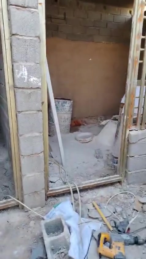 توجد لدينا قطع اراضي ودوانم للبيع وبيوت تسليم مفتاح وبيوت جاهزه للسكن الحميدي شارع سيد عوده رقم ***********ابوعلي
