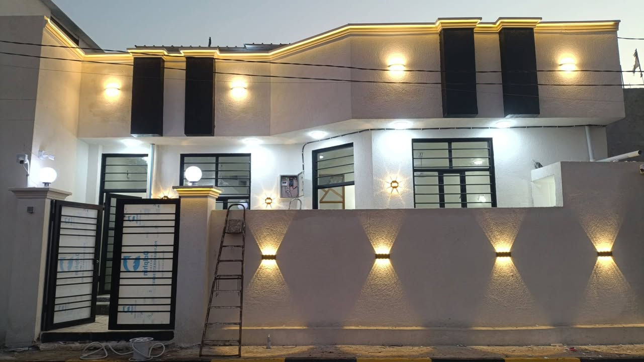 دار للبيع عدد 2  مساحة الدار 100متر مربع 10*10 ركن 
حواس خلف الحسينيه حواس الفرع الثاني 
***********
