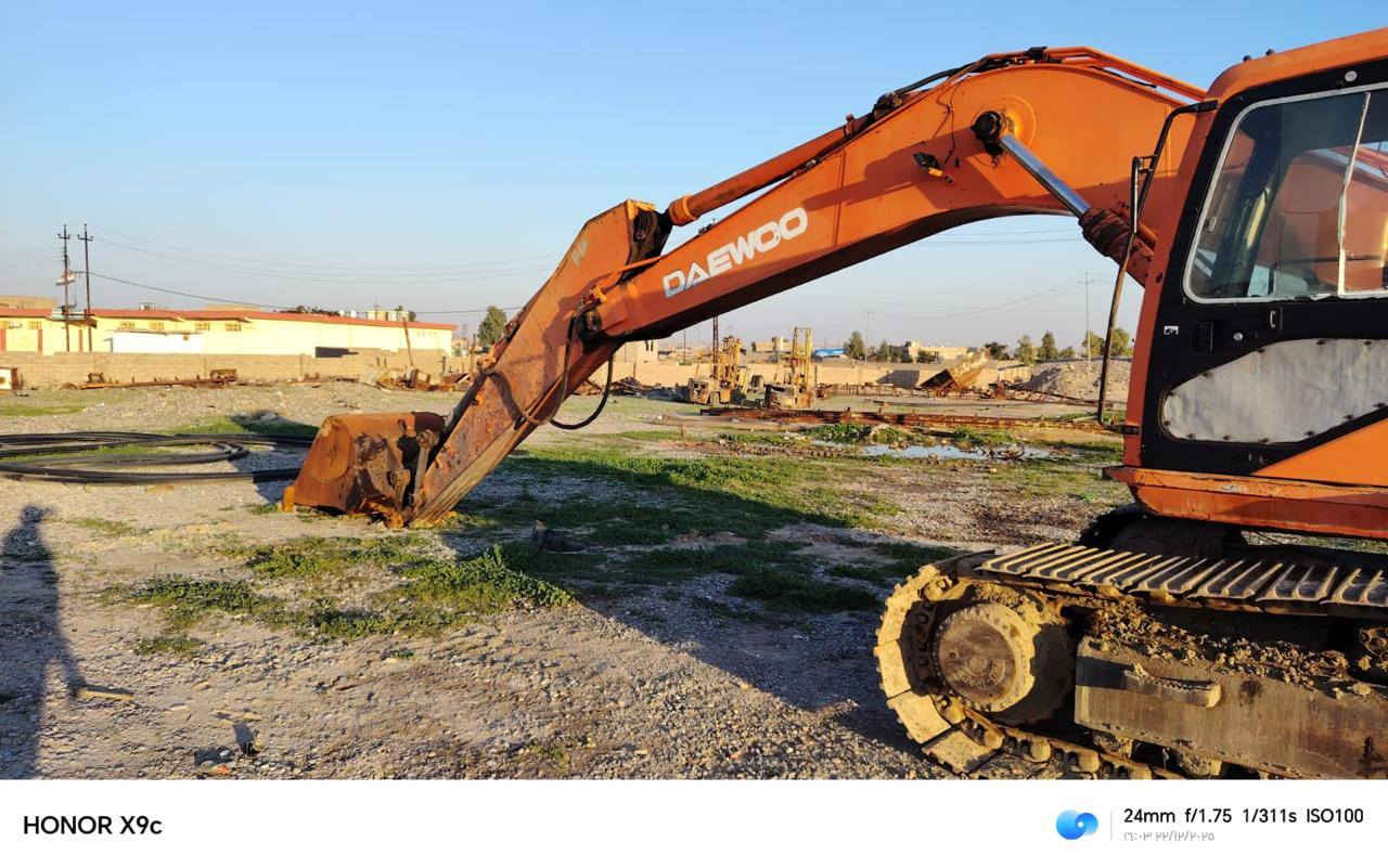 حفارة 2005  دايو للبيع
الموصل نينوى منافيست
***********
