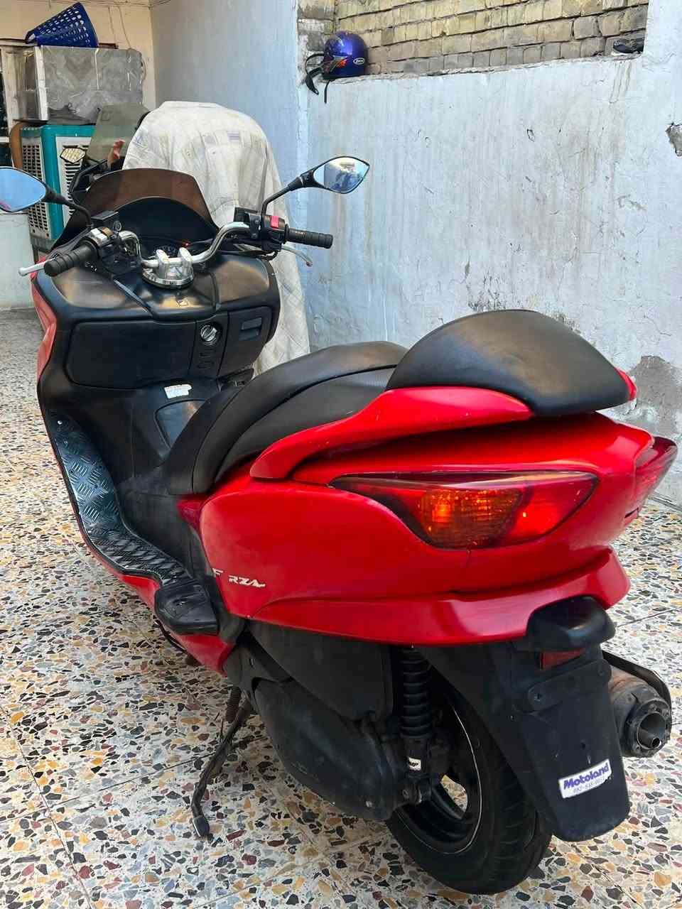 فورزه 0️⃣ 8️⃣ بصمه
جاهزه دراجه مكينه ناعمه
كهربائيات شغاله لايت زنون 
شلعه ومعدل مكاني بغداد 
*********** السعر ٩٥٠
