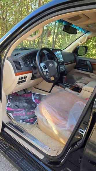 السلام عليكم 
لا ندكوز 14 فطيم مكفوله من الصبغ والضربه 
سلايت 
حساس خلفي امامي
 طفايه مري قلاب محرك 6 سلندر 
كرسي كهرباء شاشه 8 ايرباك رقم بغداد الجديد بسمي مكان سيارة بغداد العامريه 
***********
السعر ٣٥٧ ورقه قفل
