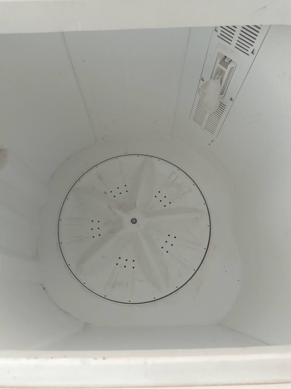 غساله نوع كونكا حجم 16كيلو عملاقه تغسل بطاطين السعر ب70الف مكاني المعقل هاتف ***********
