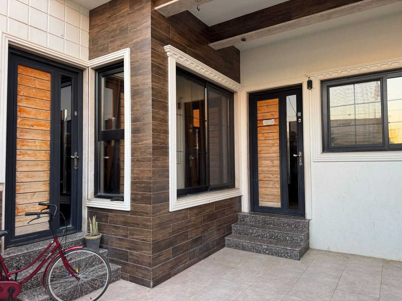 🏡 دار للبيع | فرصة مميزة في حي الرشيدية – القطاع الأول

إذا كنت تبحث عن منزل حديث بموقع هادئ ومناسب للعائلة، فهذه فرصة تستحق الاهتمام.

✅ تفاصيل العقار:
📍 الموقع: الرشيدية – القطاع الأول
📜 السند: طابو
📐 المساحة: 170 م²
📏 الواجهة: 8.5 م
🏠 بناء حديث
🏡 بناء سكني بالكامل وليس تجارياً
✨ جاهز للسكن ومناسب للعوائل الباحثة عن الراحة والجودة.

📞 للتواصل 
***********
***********

📩 تواصل معنا الآن لمعرفة المزيد من التفاصيل وترتيب موعد للمعاينة.
