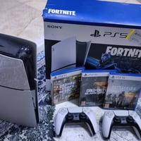 Ps5 slimللبيع نضافة فول ملعوب بي شهرين بس مع جوستكين و كارتونتة موجودة...