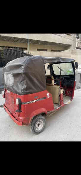 تكتك تي في اس موديل2018 اوراق كامله مكينه 2022جديده ما مفتوح بيها برغي كسر جيس تيارات نضيفه كهربائيات شغاله السعر مليونين و500 وبيها مجال مكاني بغداد الامين الثانيه الهاتف ***********
